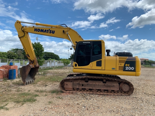 ขายด่วน!! KOMATSU  PC200-8MO สภาพนางฟ้า ค่ะ