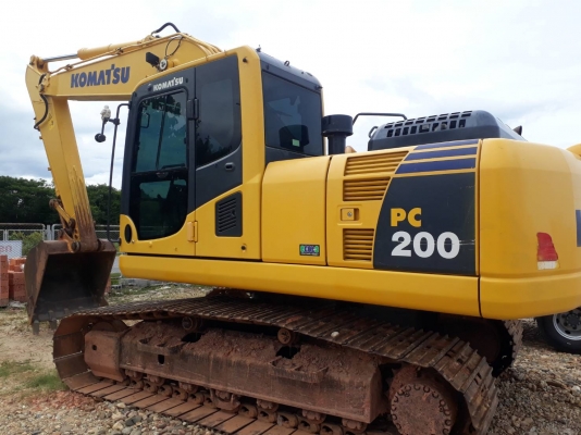 ขายด่วน!! KOMATSU  PC200-8MO สภาพนางฟ้า ค่ะ