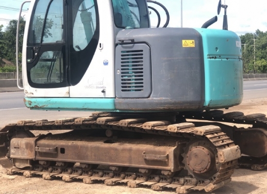 ขายรถขุด KOBELCO SK135SR ลายหัวกระแทก นำเข้าเองจากญี่ปุ่น สภาพสวยพร้อมใช้ มีVDOการทำงานครับ