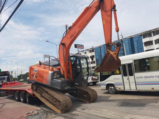 มาถึงร้านแล้วจ้า..HITSCHI ZX120-3 เก่านอกแท้  เดิมๆๆ  สภาพสวย  พร้อมใช้  โทร 089-3818694จ๊อย