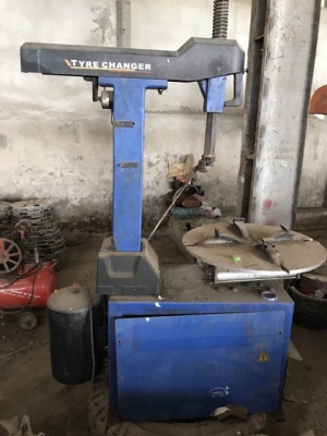 ขาย อุปกรณ์ร้านยยาง อุปกรณ์ครบ ซื้อไปเปิดร้านได้เลย (เจ้าของเก่าเลิกกิจการ) ราคา 115,000 บาท ติดต่อ 081-942-5002 ผู้ใหญ่ ธนูทอง