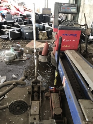 ขาย อุปกรณ์ร้านยยาง อุปกรณ์ครบ ซื้อไปเปิดร้านได้เลย (เจ้าของเก่าเลิกกิจการ) ราคา 115,000 บาท ติดต่อ 081-942-5002 ผู้ใหญ่ ธนูทอง