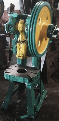 ขายเครื่องปั๊มคอม้า 15 ตัน 20 ตัน 25 ตัน 40 ตัน และ ปั๊มข้อเสือ 60ตัน 80 ตัน