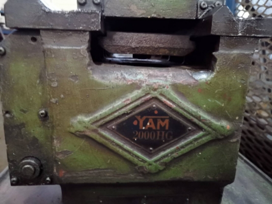 เครื่องกลึง ยี่ห้อ YAM รุ่นหนัก ยาว 10ฟุต รุ่น YAM-2000HG+แท่นไสเหล็ก