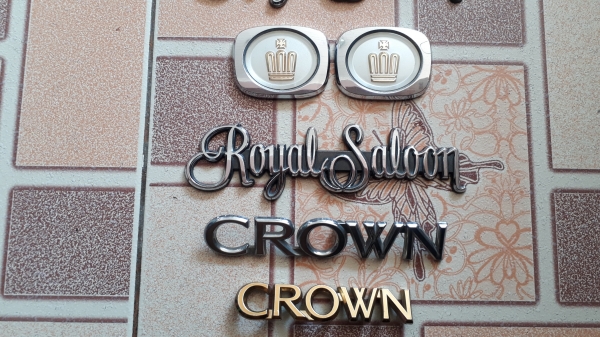 โลโก้ TOYOTA CROWN แท้ จากญี่ปุ่น