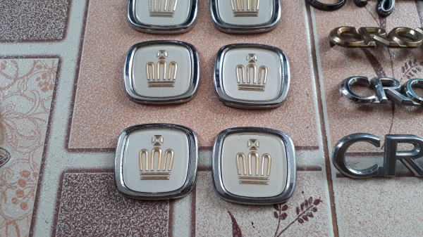 โลโก้ TOYOTA CROWN แท้ จากญี่ปุ่น
