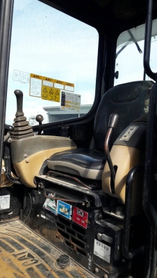 ขายรถขุดCATERPILLAR-305SR เครื่องยนต์มิตซูบิชิ-K4N  จำนวน 4 สูบ ,คอนโทรลน้ำมัน , ปั๊มนิ้ว , แทรคเหล็กก๊อปยาง , มีตู้/เก๋ง, สินค้าเดิมๆเก่านอก, มีเอกสาร ขายตามสภาพ, ยังไม่เคยใช้งานในไทย