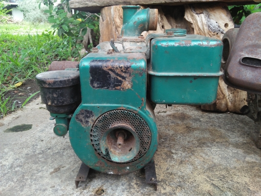 เครื่องยนต์สูบเก่า BRIGGS&amp;STRATTON U.S.A. เครื่องสภาพเดิม