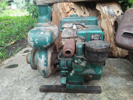 เครื่องยนต์สูบเก่า BRIGGS&STRATTON U.S.A. เครื่องสภาพเดิม เครื่องยนต์สูบเก่า BRIGGS&STRATTON U.S.A. เครื่องสภาพเดิม