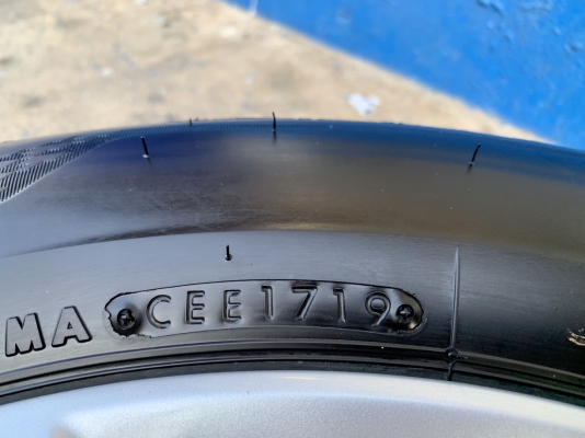 ล้อแม็กป้ายแดง Toyota Camry 2019 ขอบ 16 พร้อมยางป้ายแดง 205-65-16 Bridgestone ปี 19 สวยๆ