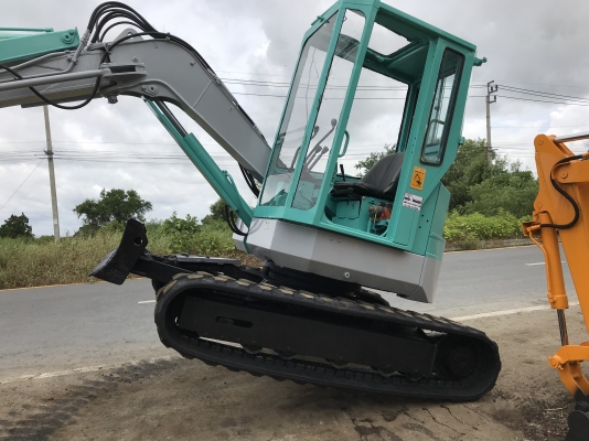 komatsu pc50uu-1สภาพดีเก่าญี่ปุ่น มีใบอินวอยไม่เคยใช้ในไทย