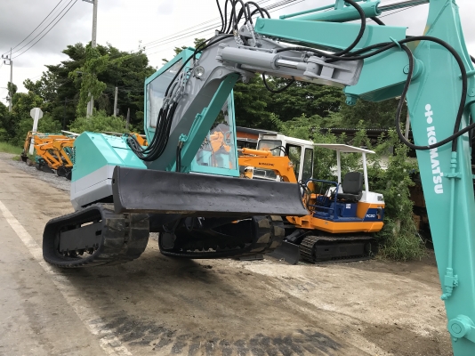 komatsu pc50uu-1สภาพดีเก่าญี่ปุ่น มีใบอินวอยไม่เคยใช้ในไทย