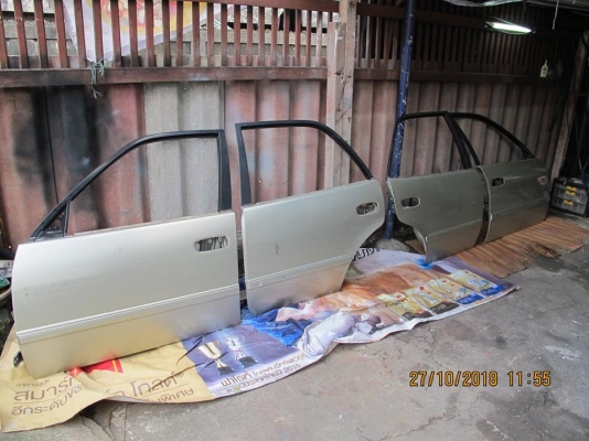 ประตูทั้ง 4 บาง TOYOTA AE110-AE112