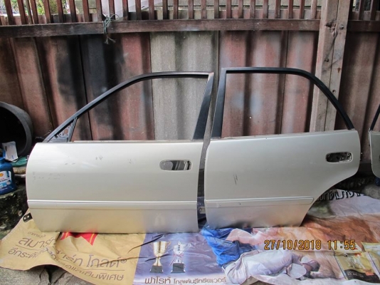 ประตูทั้ง 4 บาง TOYOTA AE110-AE112