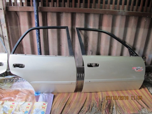 ประตูทั้ง 4 บาง TOYOTA AE110-AE112