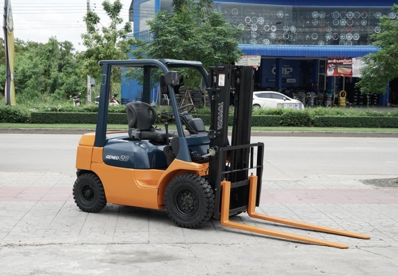 Toyota 7FD20 ขนาดยก2ตัน เสาสูง3เมตร เครื่องยนต์ดีเซล สวย แห้ง เดิมจากญี่ปุ่น