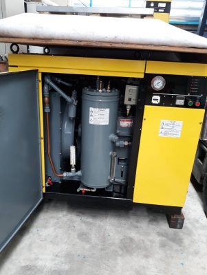 ขาย เครื่องปั๊มลมสกรูฮิตาชิ 30แรงม้า พร้อมใช้งาน รับประกันและเซอร์วิส 6เดือน