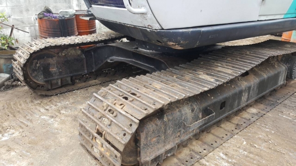 ขายจ้า..KOBELCO SK100-2. เก่าใน  สภาพสวย  พร้อมใช้  โทร 089-3818694จ๊อย