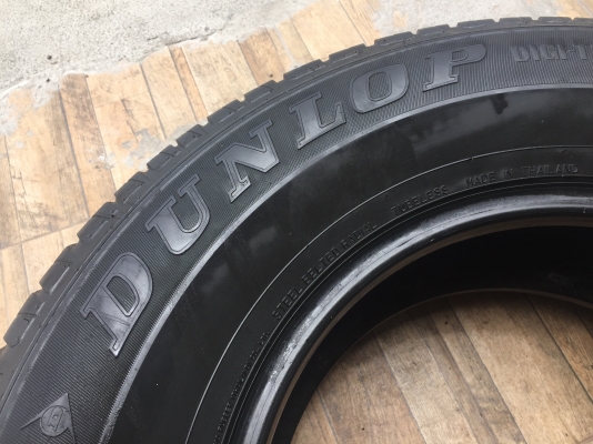 265-70-16 ปี 16 ยาง DUNLOP 4 เส้น 2500 ยางสวยไม่บวมไม่กินข้างดอกยางเหลือเยอะเอาไปวิ่งกันใด้อีกยาว ราคาพร้อมใส่ ร้านอยู่กระทุ่มแบน  ### ราคาไม่รวมส่ง ต่างจังหวัดส่งได้ ### #### ไม่มีเก็บปลายทางโอนเงินส่งของ #### #### ถ้าคิดว่าแพงผ่านก่อนนะค่ะ #### 08786134
