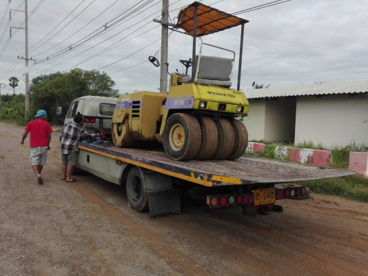 ขายรถบดเล็ก4ตันมีเอกสารครับ komutsu jv40cw-2