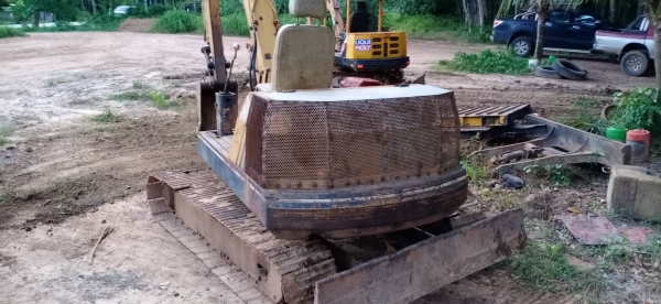 มี VDO ให้ชม.KOMATSU PC40-5 ราคา 200000 มี VDO ให้ชม.KOMATSU PC40-5 ราคา 200000