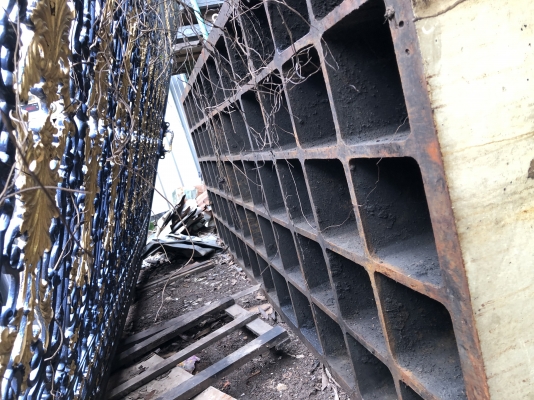 หน้าแท่นเครื่องตัดเลเซอร์