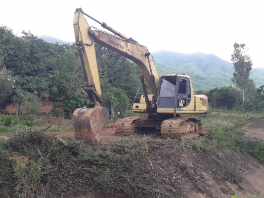 KOMATSU PC 200-6 ไฟฟ้าครบมีแอร์.เอวแน่นๆ