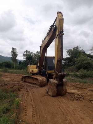 KOMATSU PC 200-6 ไฟฟ้าครบมีแอร์.เอวแน่นๆ