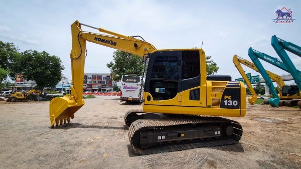 ขายรถแบคโฮ KOMATSU PC130-8 ใช้งานเพียง 5 พันชั่วโมง