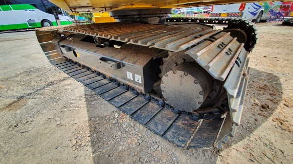 ขายรถแบคโฮ KOMATSU PC130-8 ใช้งานเพียง 5 พันชั่วโมง
