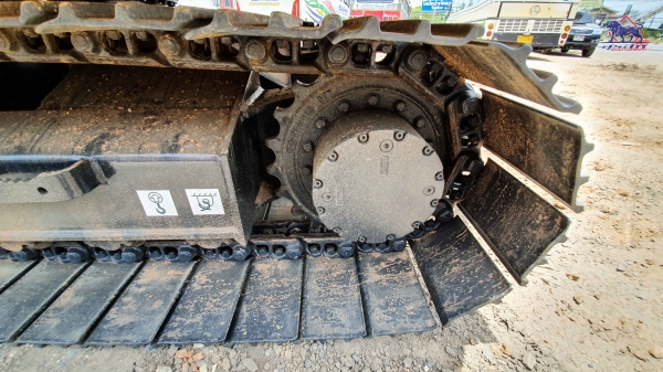 ขายรถแบคโฮ KOMATSU PC130-8 ใช้งานเพียง 5 พันชั่วโมง