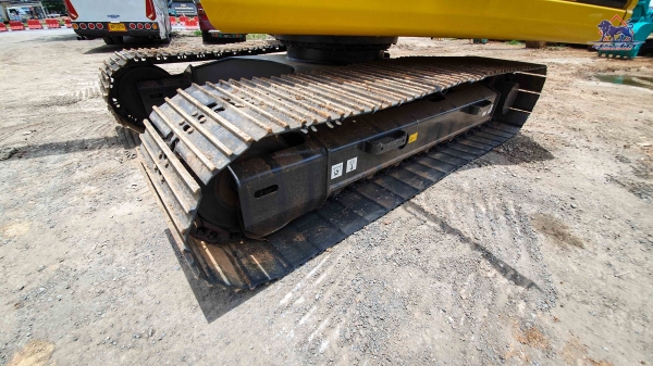 ขายรถแบคโฮ KOMATSU PC130-8 ใช้งานเพียง 5 พันชั่วโมง