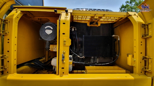 ขายรถแบคโฮ KOMATSU PC200LC-8M0 บูมยาว 16 เมตร