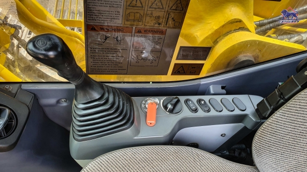 ขายรถแบคโฮ KOMATSU PC200LC-8M0 บูมยาว 16 เมตร