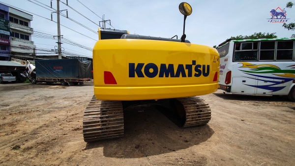 ขายรถแบคโฮ KOMATSU PC200LC-8M0 บูมยาว 16 เมตร