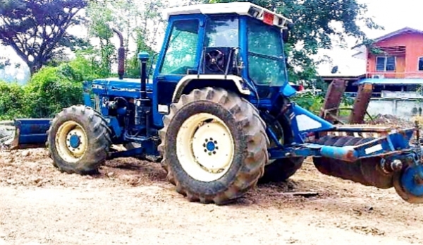 ..ขาย..ราคา 495,000บ< รถไถ 2เพา ฟร์อค 8710 เครืองดีมาก 6สูบ ปั้มดี รถสวยสภาพเดิมใช้งานน้อย,ส่วนมากจอด.ไม่มีงานเลย...ขาย >ราคา 495,000บ< เล่ม,ทะเบียนพร้อมโอน ..ขาย..ราคา 495,000บ< รถไถ 2เพา ฟร์อค 8710 เครืองดีมาก 6สูบ ปั้มดี รถสวยสภาพเดิมใช้งานน้อย,ส่วนมากจอด.ไม่มีงานเลย...ขาย >ราคา 495,000บ< เล่ม,ทะเบียนพร้อมโอน