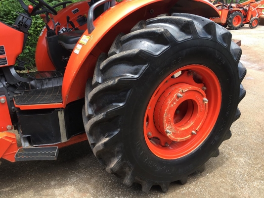 ขายรถไถKubota M9540(4WD)พร้อมใบดันและผานพรวนCMT สีเดิม รถใช้งานน้อย900ชั่วโมง