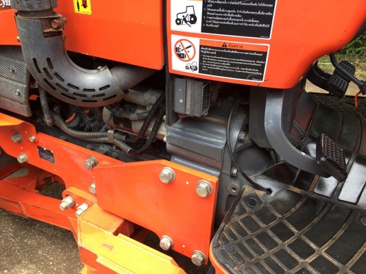 ขายรถไถKubota M9540(4WD)พร้อมใบดันและผานพรวนCMT สีเดิม รถใช้งานน้อย900ชั่วโมง