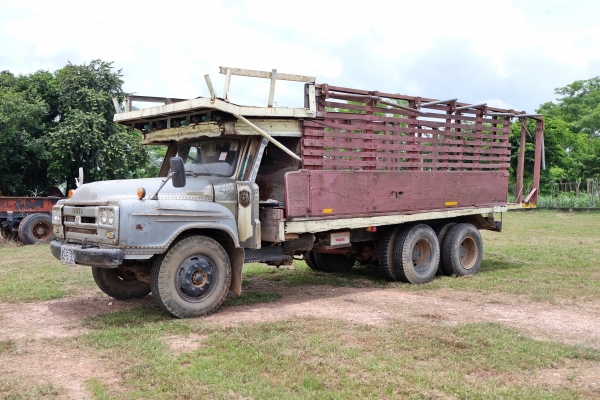 ISUZU 3 เพลา เครื่อง HINO HO7C 180 แรงม้า ISUZU 3 เพลา เครื่อง HINO HO7C 180 แรงม้า