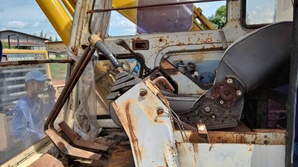 ขายรถแบคโฮ KOBELCO SK200-3 มีทะเบียน