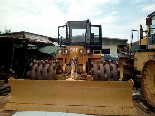 CAT รุ่น 815