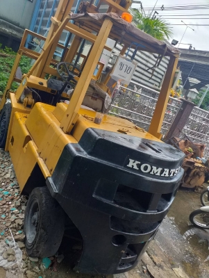 ขายฟอร์ลิฟต์KOMATSU 3.5 ตันเสาสูง4เมตรใช้งานได้ปกติราคา 150,000