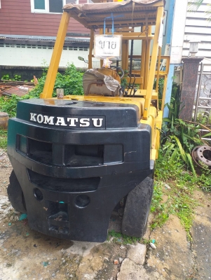 ขายฟอร์ลิฟต์KOMATSU 3.5 ตันเสาสูง4เมตรใช้งานได้ปกติราคา 150,000