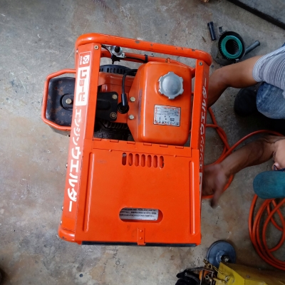 ตู้เชื่อมเครื่องยนต์เบนซินพร้อมใช้สภาพดี