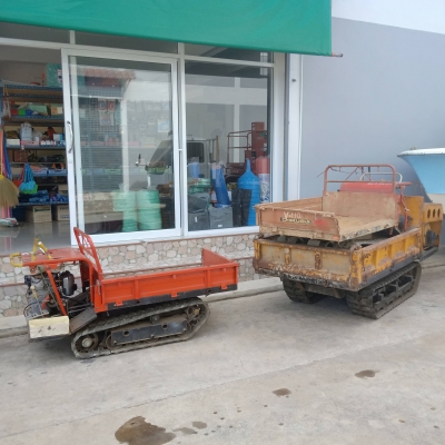 รถบรรทุกแทรคยางเครื่องยนต์เบนซิน