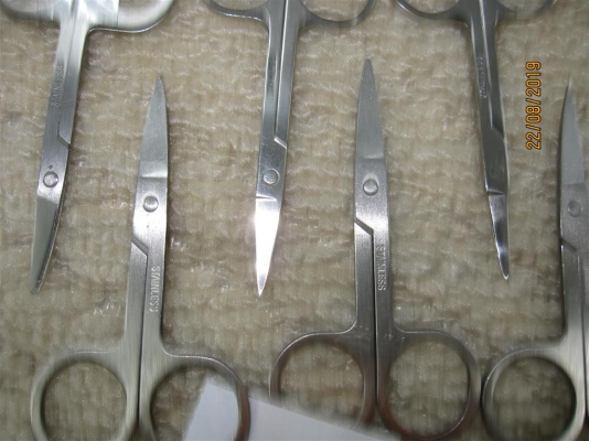 กรรไกรเล็ก Stainless คละแบบ สภาพยังดี (ชุดที่ 1)