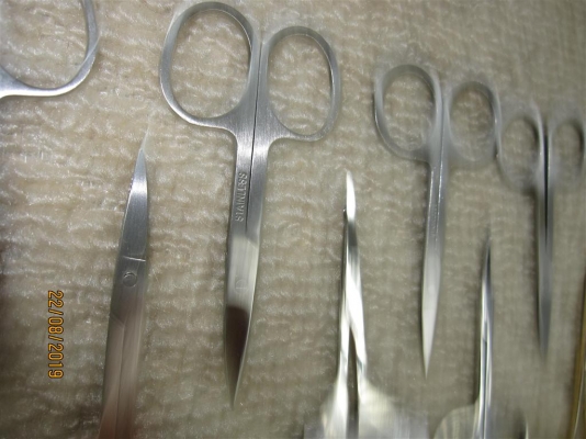 รรไกรเล็ก Stainless คละแบบ สภาพยังดี (ชุด ที่ 3)