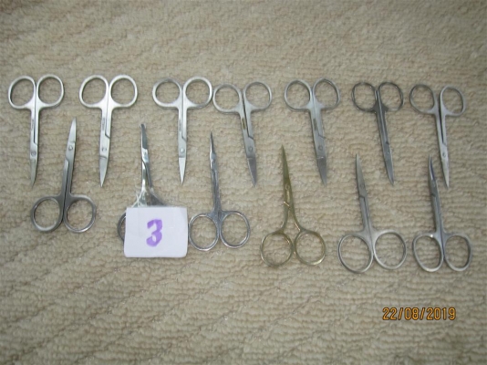 รรไกรเล็ก Stainless คละแบบ สภาพยังดี (ชุด ที่ 3) รรไกรเล็ก Stainless คละแบบ สภาพยังดี (ชุด ที่ 3)