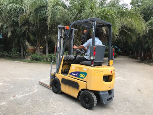 ขายFORKLIFT KOMATSU รุ่นFG09-3(900kg)(เบนซิล) สวยเดิมจากญี่ปุ่น ยังไม่เคยใช้ในไทย 85,000เท่านั้น!!