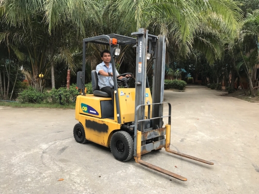 ขายFORKLIFT KOMATSU รุ่นFG09-3(900kg)(เบนซิล) สวยเดิมจากญี่ปุ่น ยังไม่เคยใช้ในไทย 85,000เท่านั้น!!